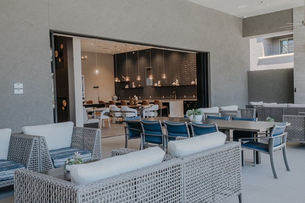 Level 25 At The Curve By Picerne