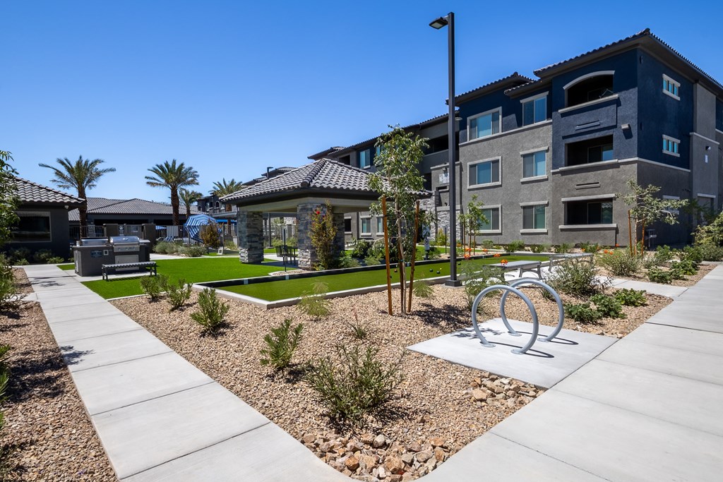 Level 25 At The Curve By Picerne