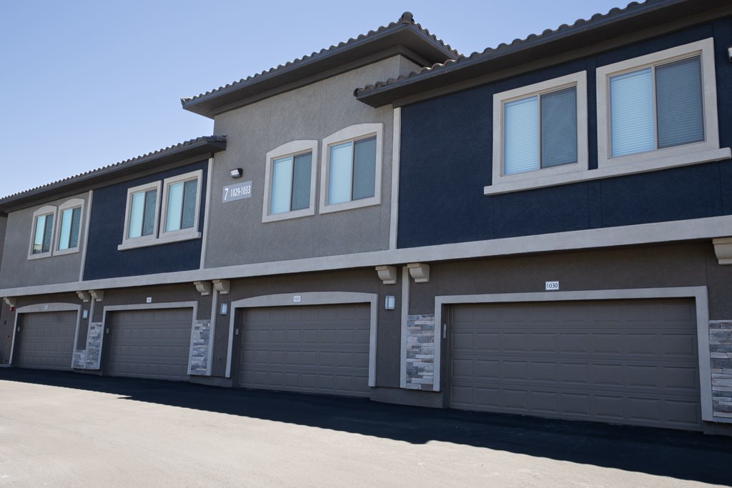 Level 25 At The Curve By Picerne