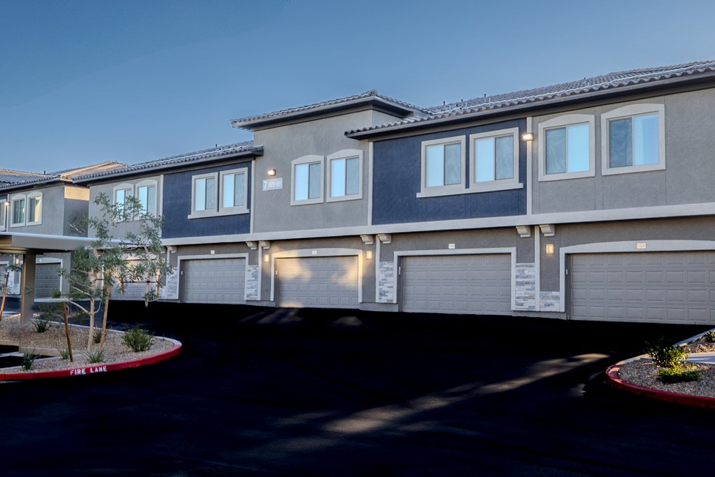 Level 25 At The Curve By Picerne