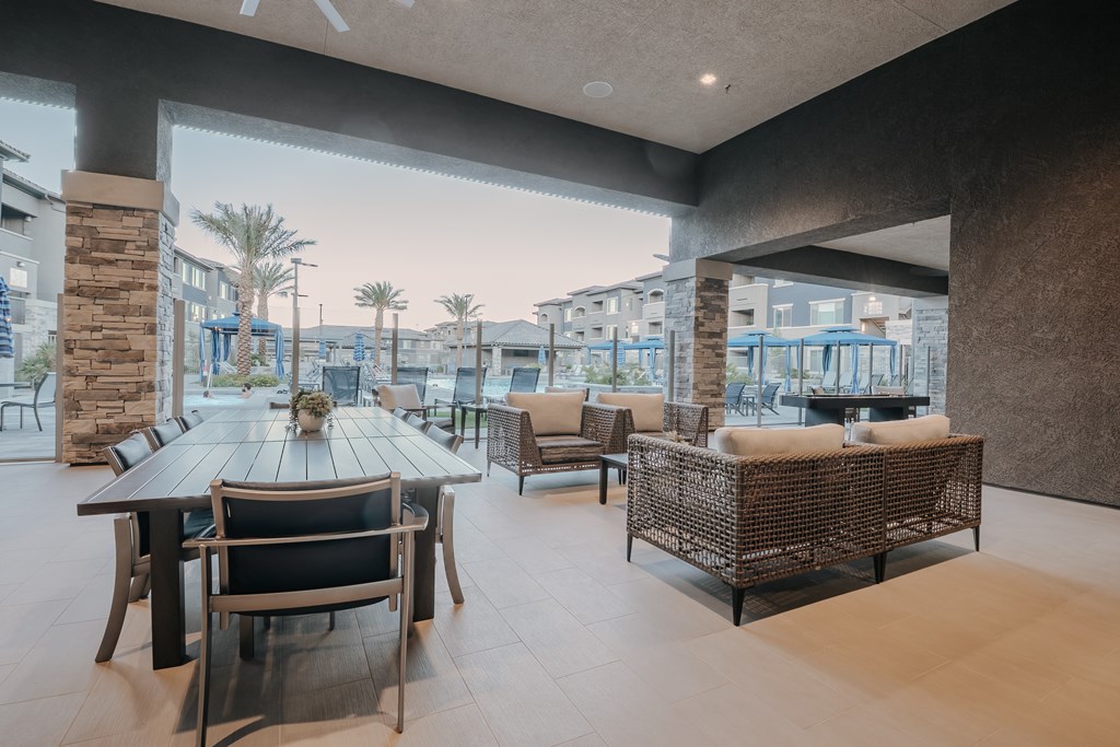 Level 25 At The Curve By Picerne