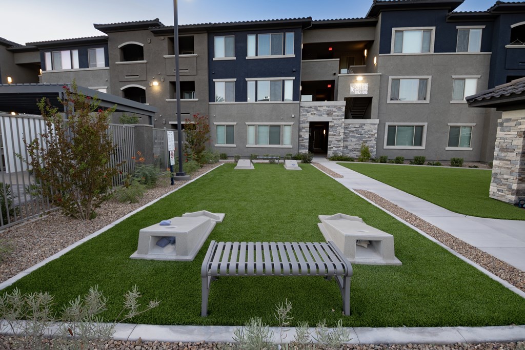 Level 25 At The Curve By Picerne