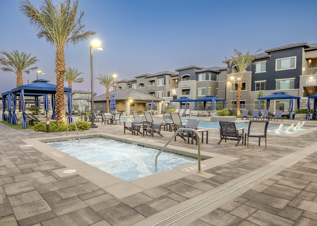 Level 25 At The Curve By Picerne