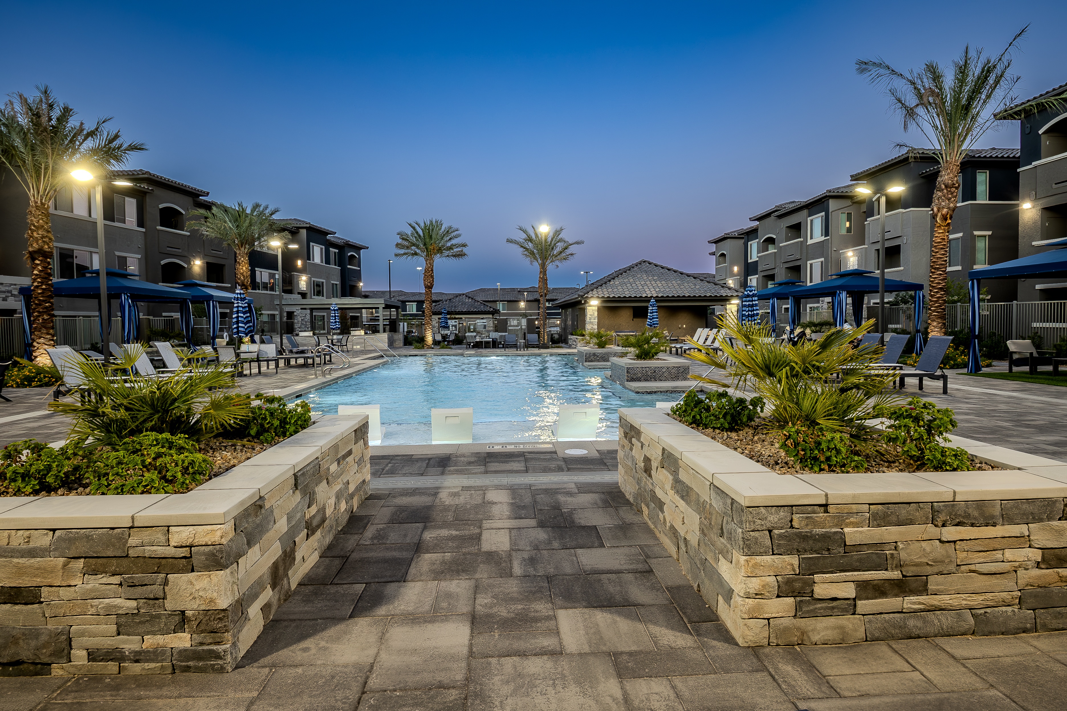 Level 25 At The Curve By Picerne