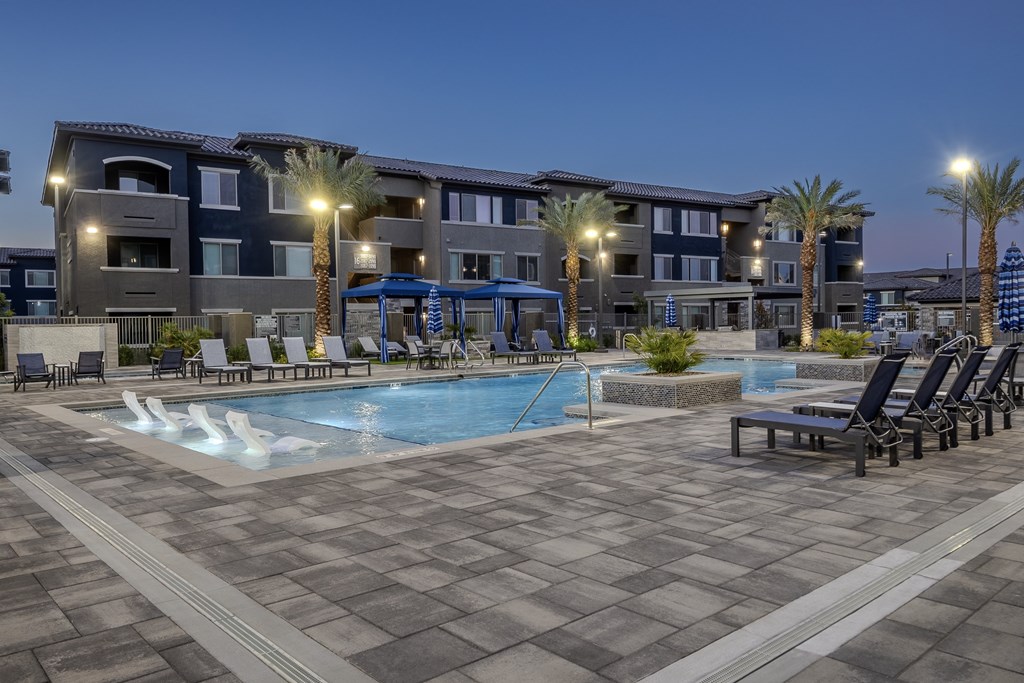 Level 25 At The Curve By Picerne