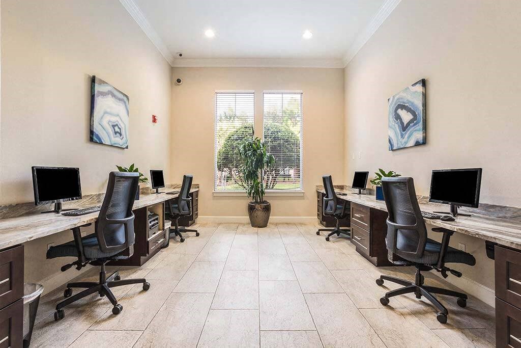 Brandon Business Center at The Oasis at Brandon, Riverview, FL