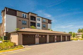 GARAGES & STORAGES