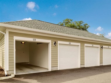 Garage at The Oasis at Plainville, Massachusetts - Photo Gallery 3