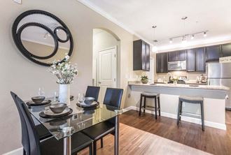 Dining area at The Oasis at Brandon, Riverview - Photo Gallery 4