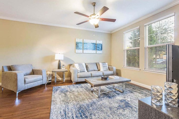 The Oasis At Brandon is a similar property to Winthrop West Apartment Homes located in Riverview