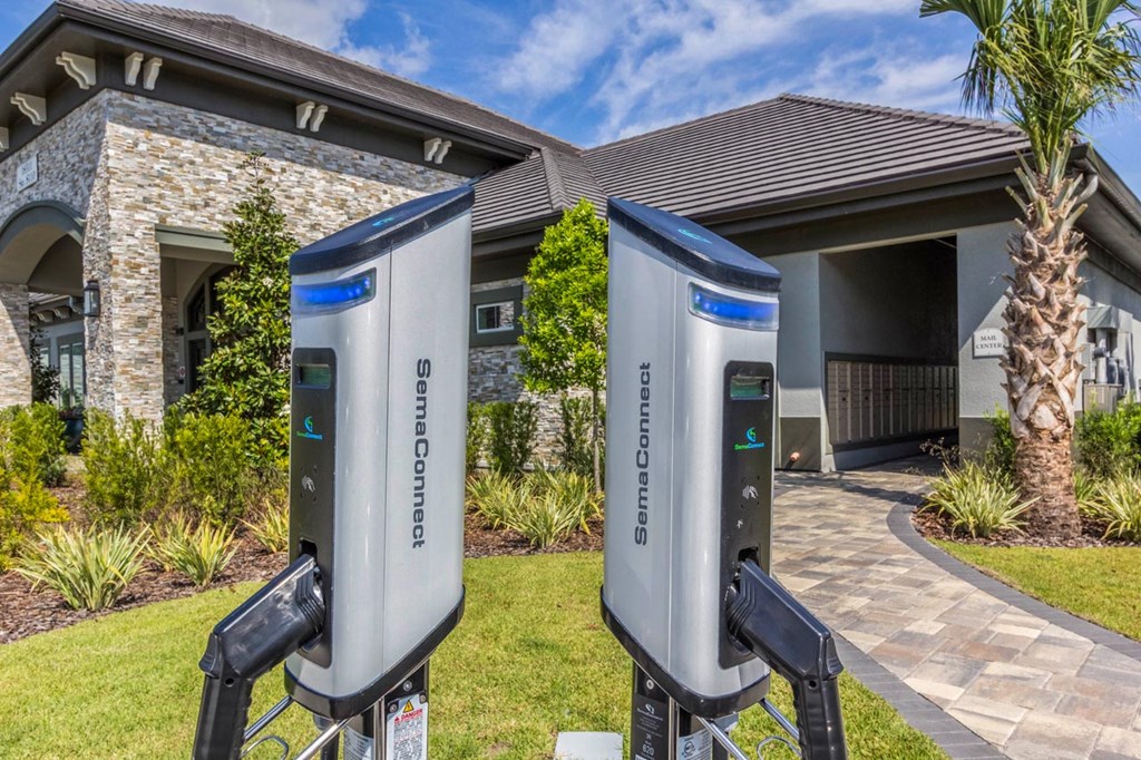 The Oasis At Highwoods Preserve