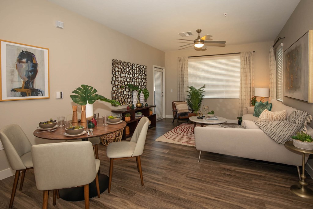 Level 25 At Cactus By Picerne