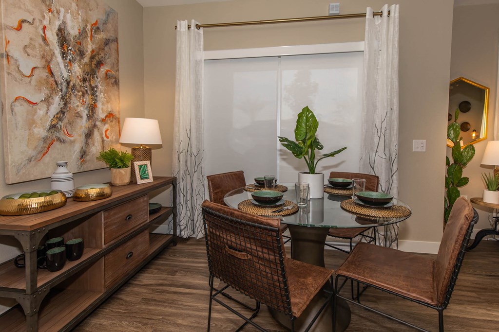 Level 25 At Cactus By Picerne