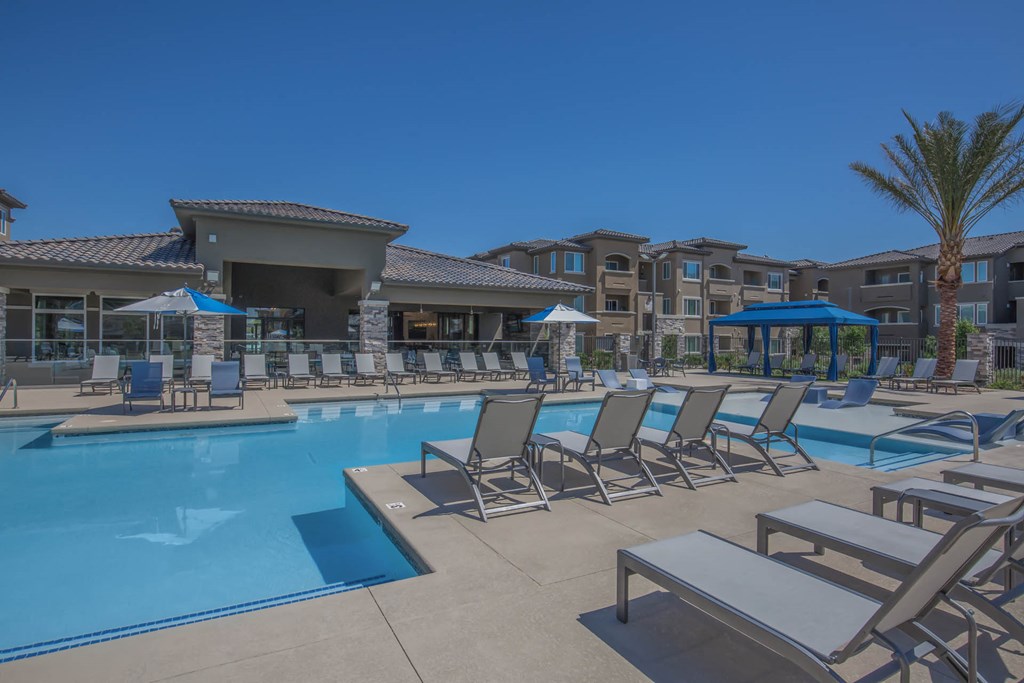 Level 25 At Oquendo By Picerne