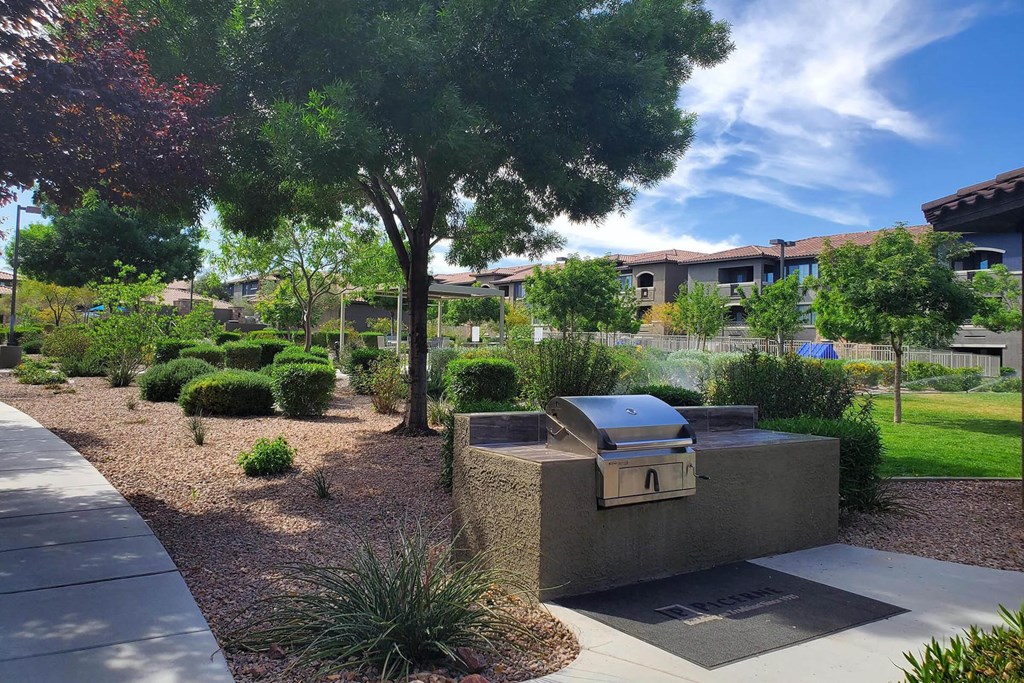 Picnic Area With Grilling Facility at The Paramount by Picerne, Las Vegas, Nevada