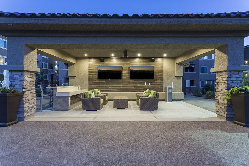 Outdoor seating at The View at Horizon Ridge, Nevada