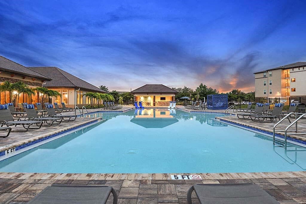 Saltwater Beach Entry Pool at The Oasis at Cypress Woods, Fort Myers