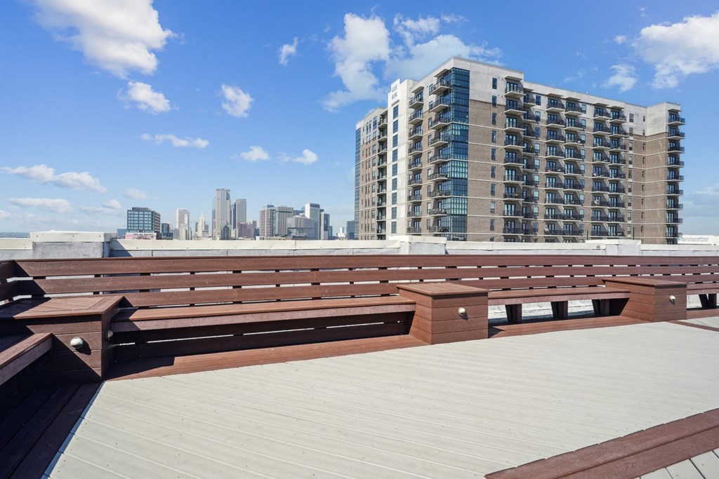3200 Main rooftop patio with scenic views of The Case Building and Downtown Dallas | Deep Ellum Lofts in Dallas, TX