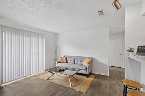 600 Baylor Apartments in Longview, TX a2 living room