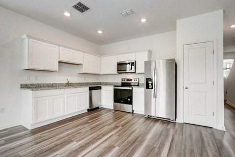 Modern and fully-equipped kitchen at Beacon at Arbours in Ruskin, FL