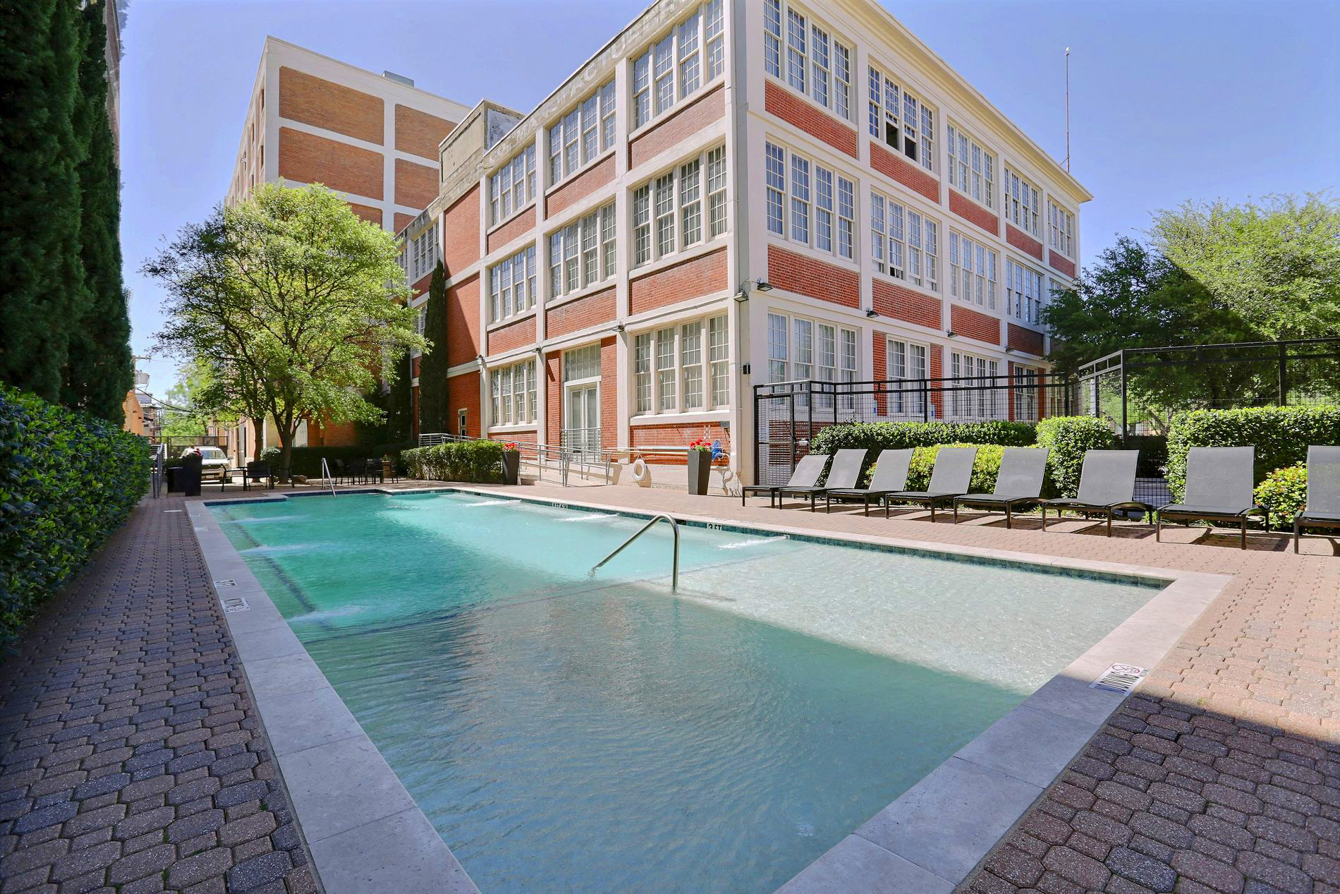 3333 Elm Street Lofts