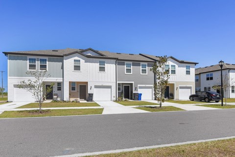 take a look at our property gallery to see what we have in store for you in the at Beacon at Arbours, Ruskin