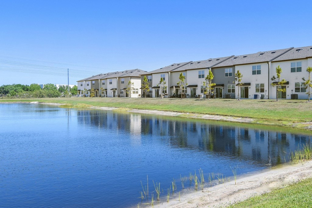 the lakes at Granden Arbours real estate property listing at Beacon at Arbours, Florida