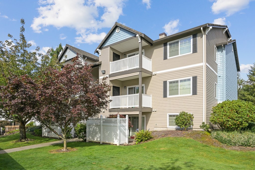 Abbey Rowe Apartments in Olympia, WA Apartment Exterior