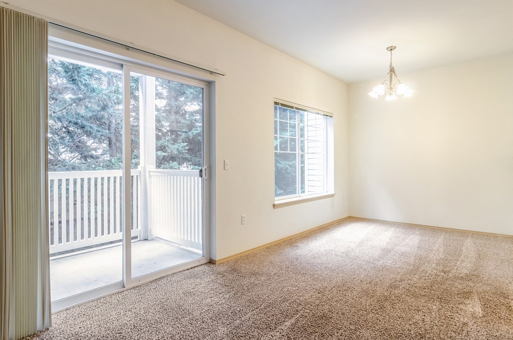 Model Dining Area at Abbey Rowe Apartments in Olympia, Washington, WA