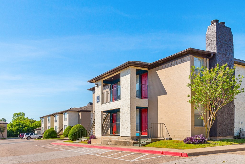 Building Exterior at Heritage Square Apartments in Waco, TX