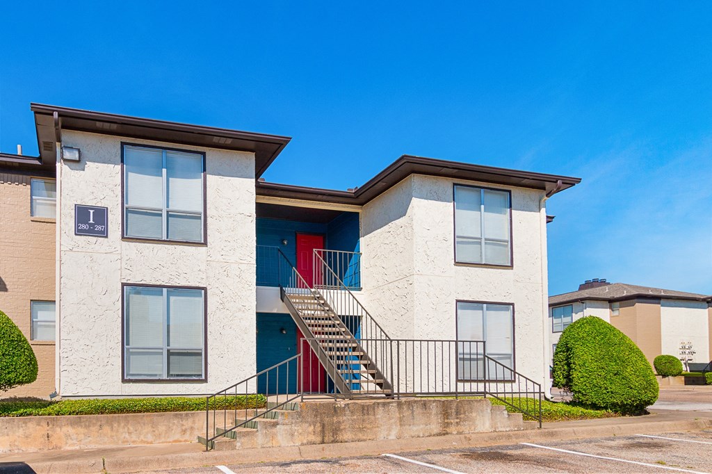 Building Exterior at Heritage Square Apartments in Waco, TX