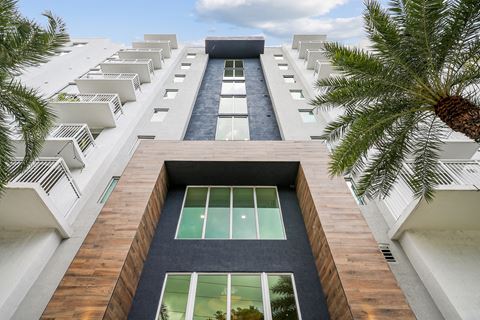Exterior of Entrance at Blue Lagoon 7 in Miami, FL