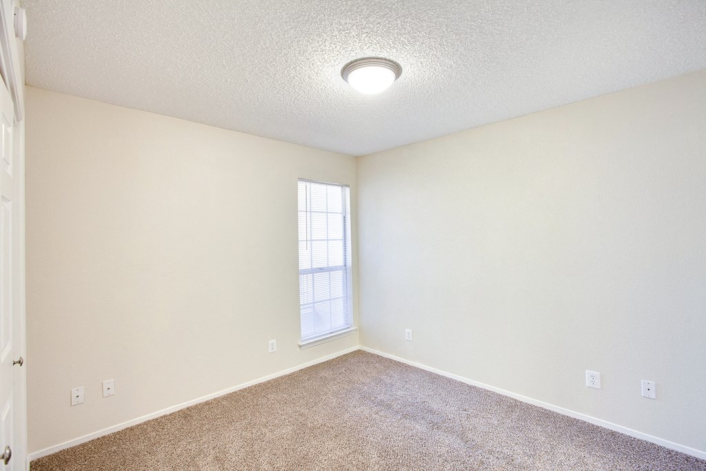 Bedroom 2 at Oaks of Denton in Denton, TX