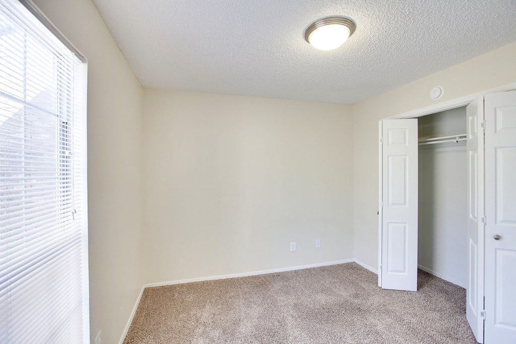 Bedroom 5 at Oaks of Denton in Denton, TX