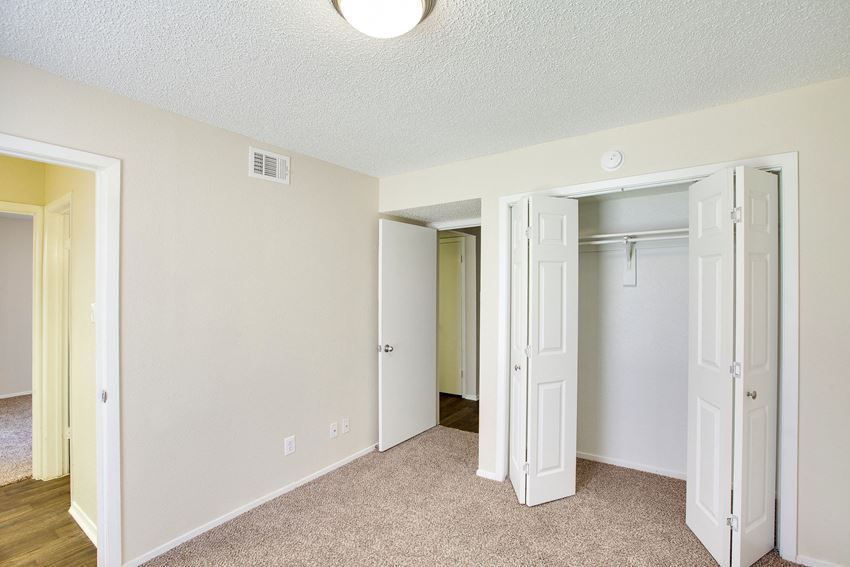 Oaks Of Denton Apartments, 425 Bernard Street, Denton, TX RentCafe