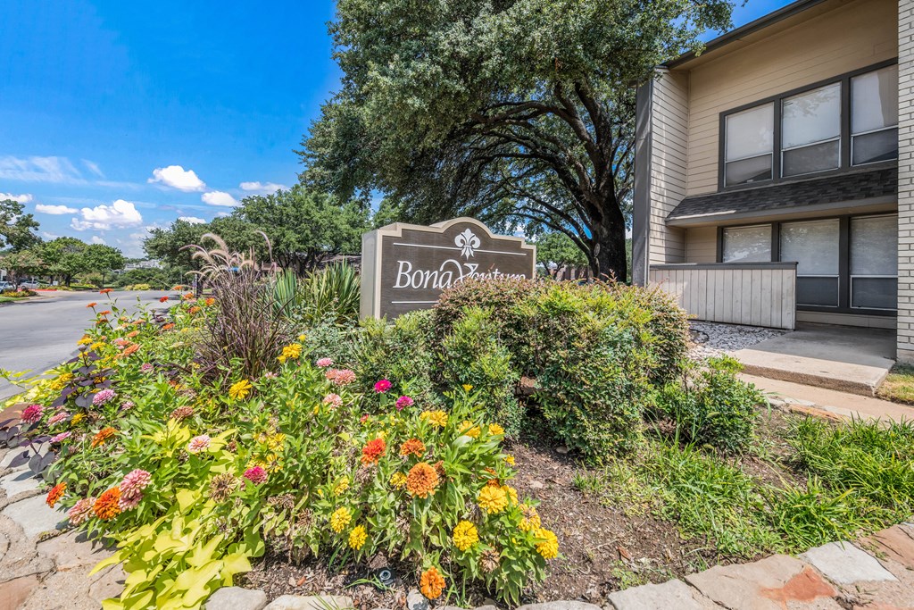 Bonaventure: Signage, at Westdale Hills, TX