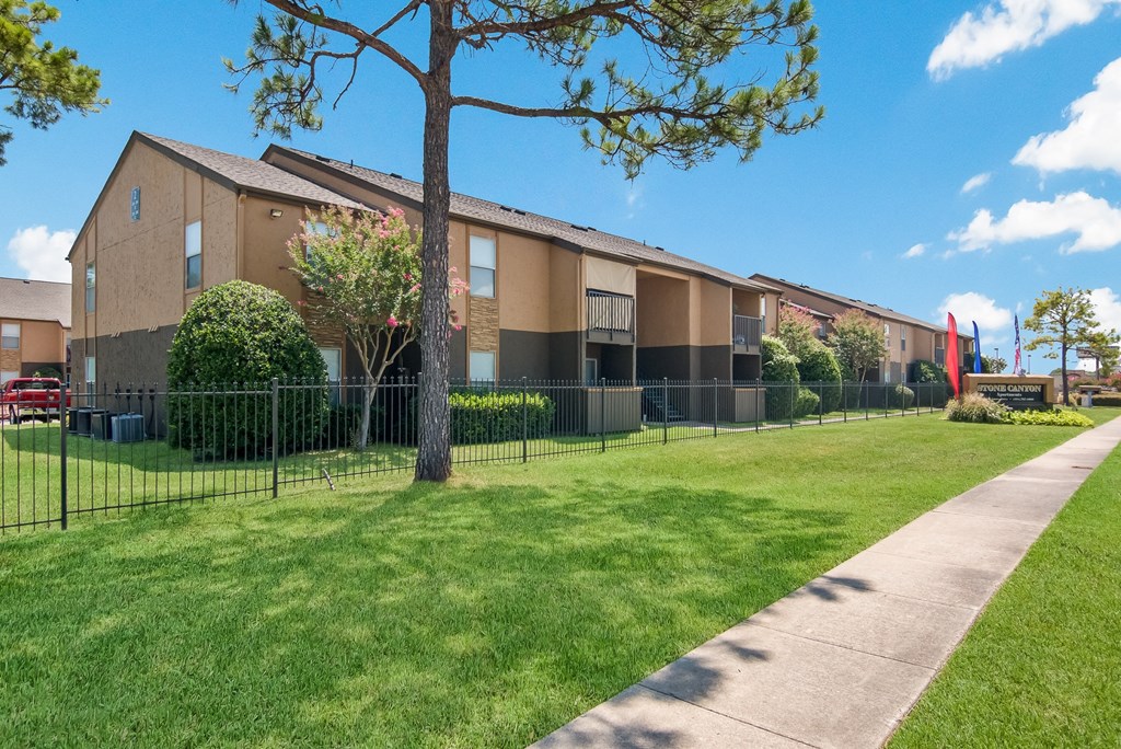Building Exteriors at Stone Canyon Apartments in Shreveport, LA