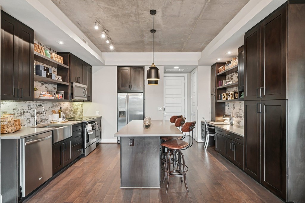 The Case Building Apartments in Dallas, TX 1 Bedroom Kitchen