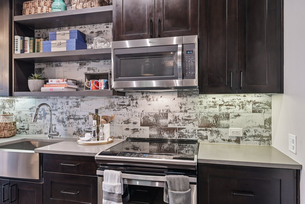 The Case Building Apartments in Dallas, TX 1 Bedroom Kitchen