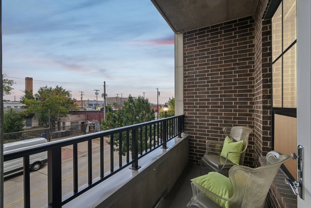 The Case Building Apartments in Dallas, TX 1 Bedroom patio