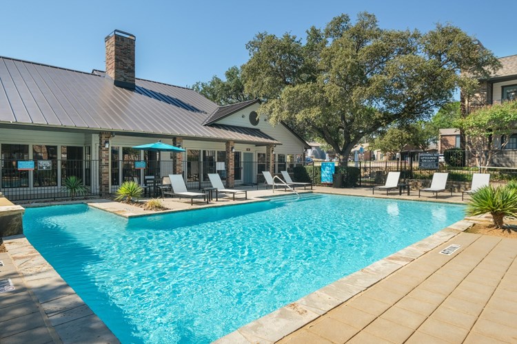 Camino Del Sol is a similar property to 33 North Apartments - Student Living located in Denton