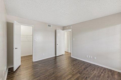 Camino del Sol in Dallas TX Seville bedroom