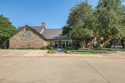 Camino del Sol in Dallas TX Leasing Office