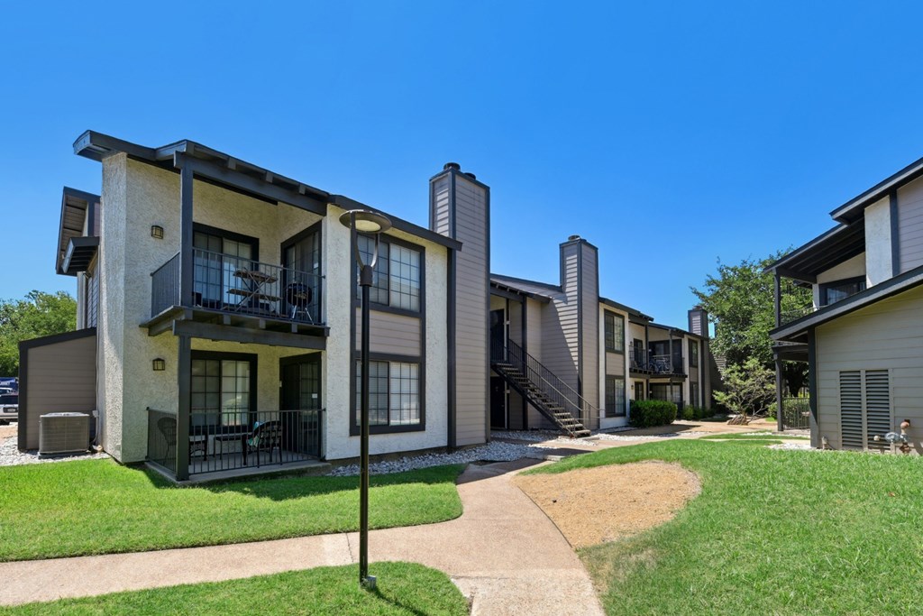 Copper Canyon Apartments in Bedford, TX, Apartment Exterior