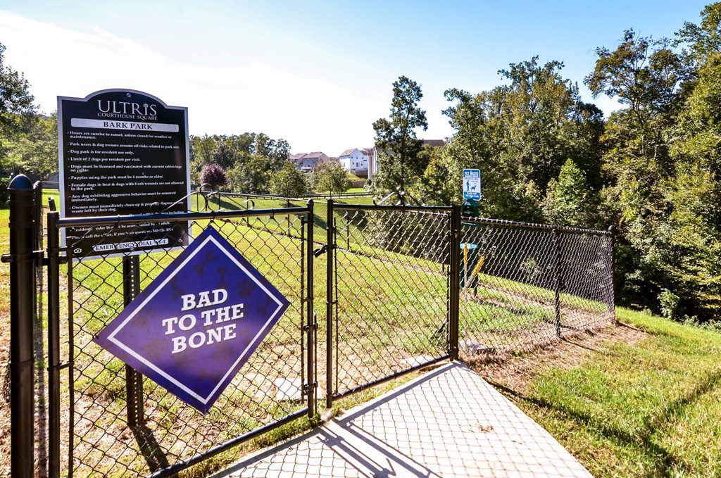 Dog Park at Courthouse Square Apartments in Stafford, VA