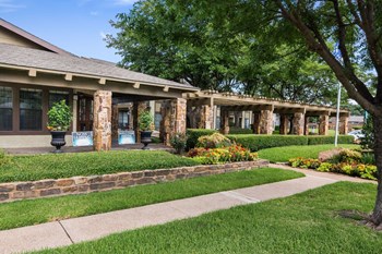 2400 Harwood Rd Studio-3 Beds Apartment for Rent - Photo Gallery 2