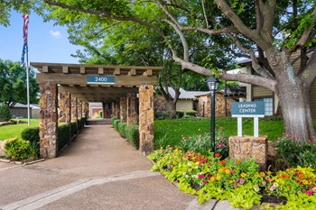 2400 Harwood Rd Studio-3 Beds Apartment for Rent - Photo Gallery 3