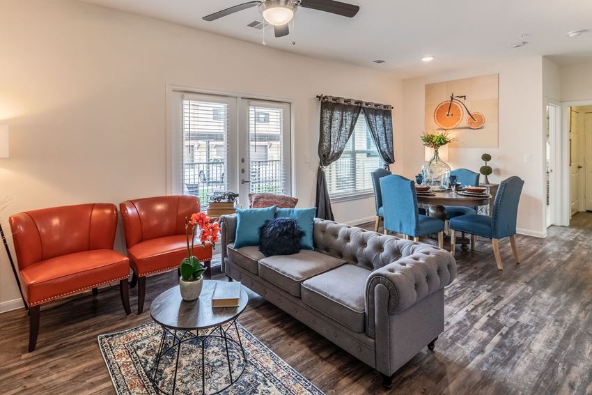 Creekside On Parmer Lane Apartments, 5401 E. Parmer Lane, Austin, TX