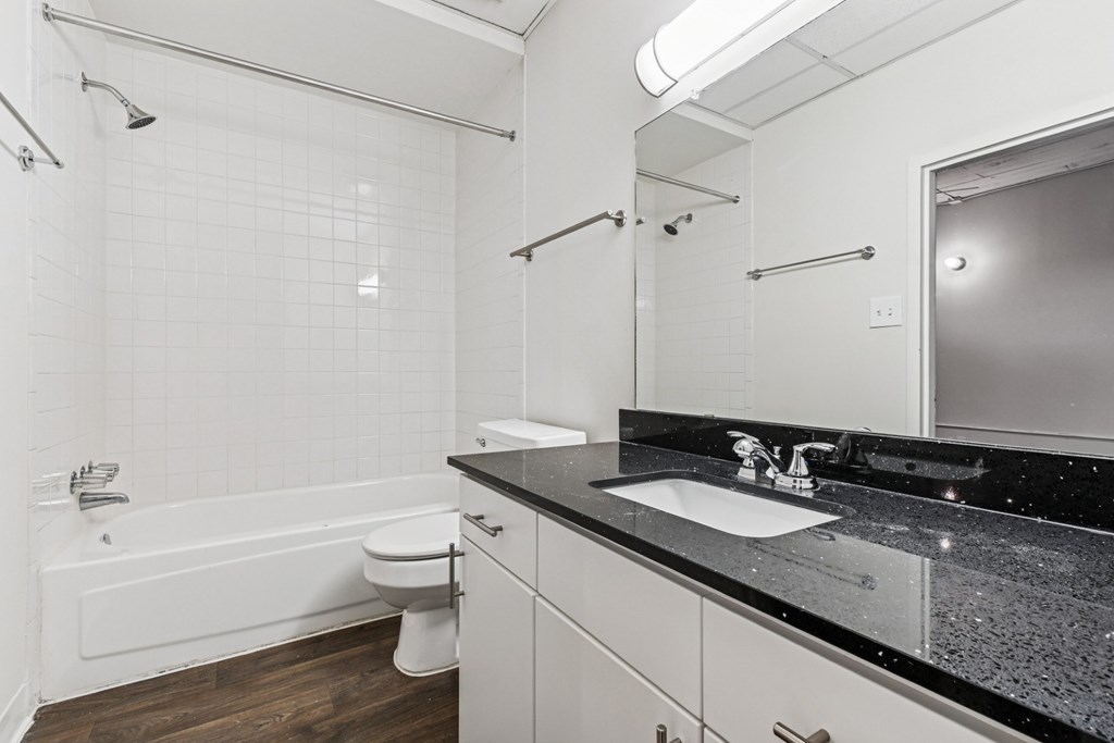 3200 Main Lofts in Dallas, TX Bathroom