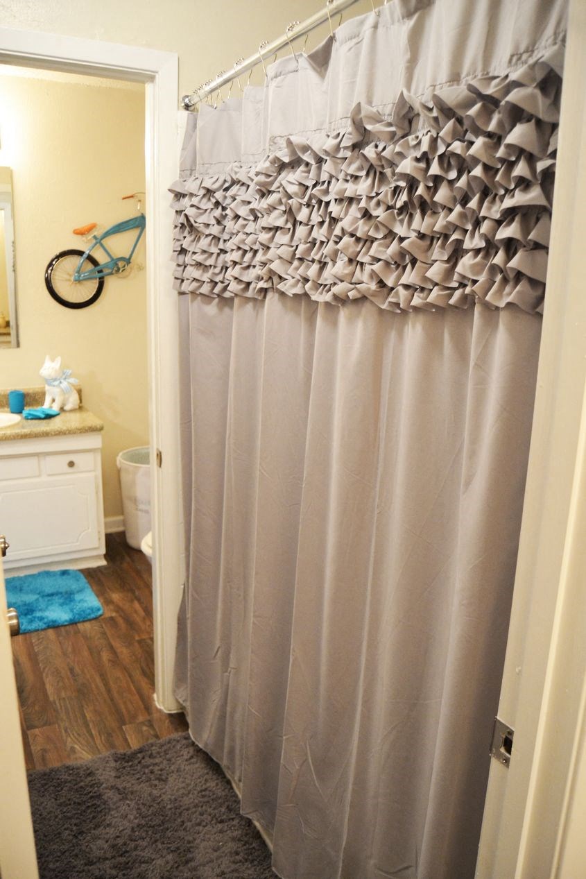 Bathroom View 2 at The Drake in Bossier City, LA